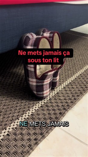 Ne mets jamais ça sous ton lit — objets à éviter pour mieux dormir