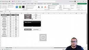 Fala Impressionadores! Você já teve que fazer uma tarefa repetida no Excel por várias e várias vezes? Acredito que a resposta seja sim, principalmente no seu trabalho. E se eu te disse que você consegue automatizar isso com a gravação de macro no Excel! Na aula de hoje eu vou te mostrar como criar cadastro automático com macros, ou seja, você vai conseguir cadastrar um cliente na sua tabela apenas inserindo as informações dele em um local e com um clique o Excel vai inserir tudo isso dentro da t
