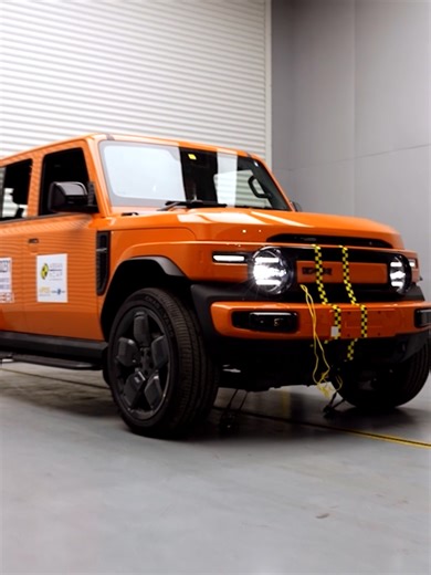 iCAUR V23 — Blind Spot Detection Test The iCAUR V23 demonstrates reliable Blind Spot Detection performance, helping drivers stay aware of surrounding vehicles during lane changes and everyday driving situations. Engineered to enhance driving awareness, confidence, and peace of mind—where it matters most. Start your electric adventure: https://icaur.com.my/models/icaur-v23 #iCAURMalaysia #BornToPlay #BlindSpotDetection #DrivingAwareness #SmartSafety #EVOffRoadSUV #iCAURV23