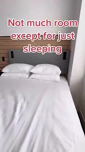 I stayed at the cheapest hotel in New York City (pod/capsule hotel)