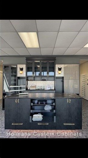 Custom Luxury Closets | Holmans Cabinets Projects