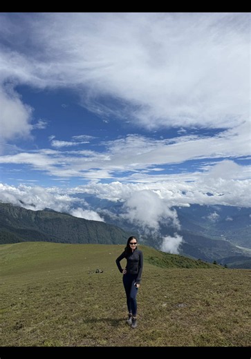 3 hours hike up, through the beautiful forest and you get to see this. Pangkala you have my heart 💜 #pangkala #paro #bhutan #hiking #healing_through_nature