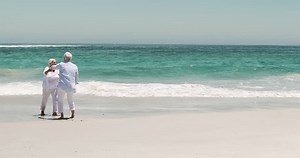 Old Retired Couple Dancing Together On 库存影片视频（100% 免版税）14776255 | Shutterstock