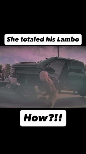 Lady driving lifted truck totals 1realramon Lambo Huracan…what was she thinking?! 🤬 #Lambo