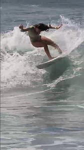 Giada Gets Loose At The Sandbar #surfersofbali #surfingbali #surfers