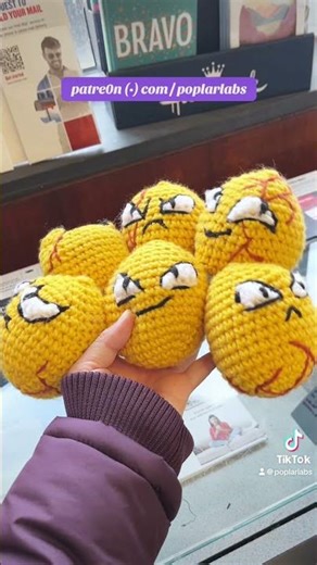Shiny Exeggcute and Exeggutor adoption! #amigurumi #crochet #pokemon