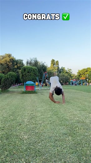 Roll Tutorial 👍 #shorts #roll #tutorial #youtubeshorts #calisthenics