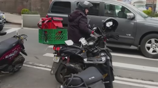 How to get food assistance and meals if SNAP benefits halt