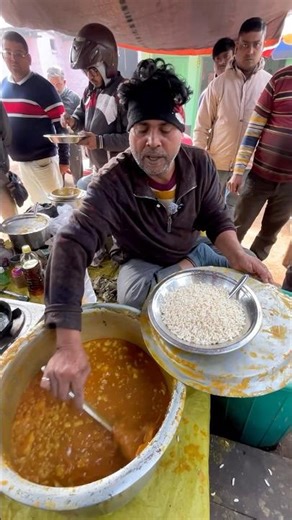 Pachada is making Howrah famous by selling Ghugni Muri #streetfood