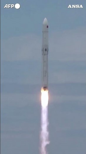 La Cina sfida SpaceX, recuperato un razzo per la prima volta #ansa