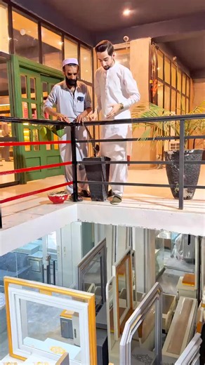 Bal Showroom Ya Om oko — VIP bed branded review