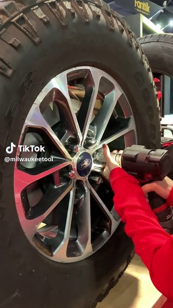 Milwaukee M12 FUEL Stubby 1/2