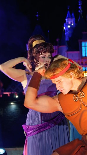 Hercules Flexes & Megara is Speechless! 🤩 #disney #hercules #disneyland