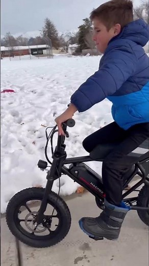 Say hello to the M19 from Macfox! 🌟 Designed for teens to take on their travels with style and ease.