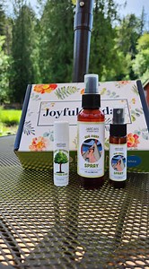 Tell the bugs to take a hike this summer with natural, non-toxic, and DEET-Free Bug Away Spray! 👏 This amazing formula is safe for you and the environment - using 100% pure essential oils in a Witch Hazel base without harmful chemicals and additives like DEET. Oil of Lemon Eucalyptus and Peppermint are highly effective when it comes to keeping bugs at bay. 🚫🦟 Enjoy the great outdoors with peace of mind knowing that you're protecting yourself and your loved ones from bug bites without compromi