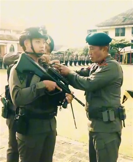 PEMBUKAAN PELATIHAN PENINGKATAN KEMAMPUAN VIP/VVIP PROTECTION SATBRIMOB POLDA BALI