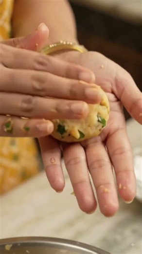 🍳 5 Clever Kitchen Hacks That Make Cooking Easier! 🤯✨ #shorts
