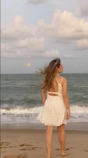 Impressionante lua cheia de dia na praia em João Pessoa- Paraíba #fimdetarde #paisagem #praia #lua