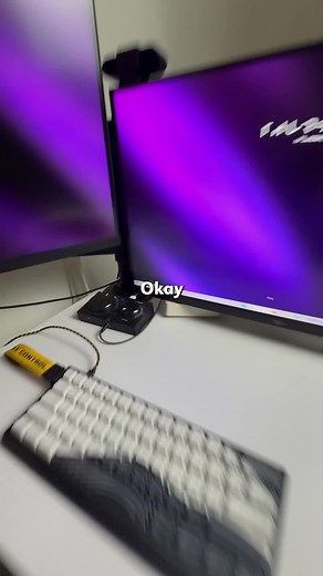 Remove the White Taskbar in Windows Easily