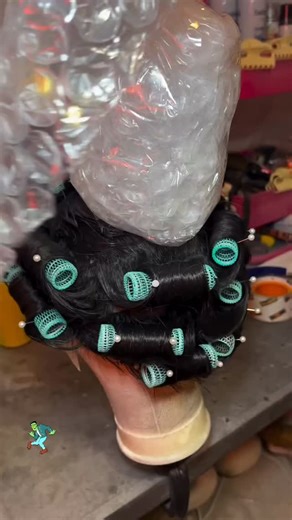 Speaking of the Bride of Frankenstein… here’s an amazing tutorial from @showgirlvanitywigs  The craftsmanship is unreal. #halloweenhair #wigstyling #hairstylistlife #showgirlvanitywigs #hairscholars #camillefriend #wigmaking #hairstylistsoftiktok #hairtutorial #bridalhair #filmhair #behindthechair #hairdesign #hairstyling #hairartistry #hairstylistcommunity #hairtok #prostheticmakeup #hairandmakeupteam | Hair Scholars | Facebook