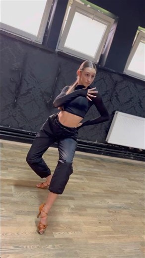 Some latin dance movements🎶 #dance #rumba #latindance #dancetutorial