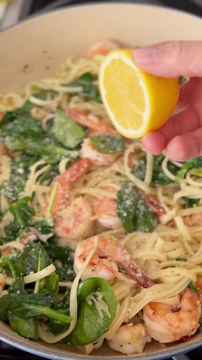 485K views · 1.6K reactions | Lemon Garlic Parmesan Shrimp Pasta is made in just one pot and ready in 30 minutes! Recipe: https://therecipecritic.com/lemon-garlic-parmesan-shrimp-pasta/ | The Recipe Critic | Facebook