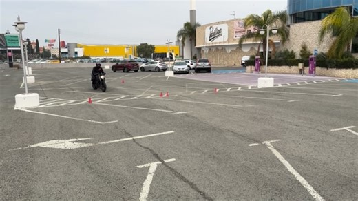 Book your lesson! Af motorcycle school. For beginners and advanced riders. Custom programms and high level of training. Simulation practice Theory and practice. Trackdays• dm for details or call us 357 9951 5538 | AFmotorcycleSchool