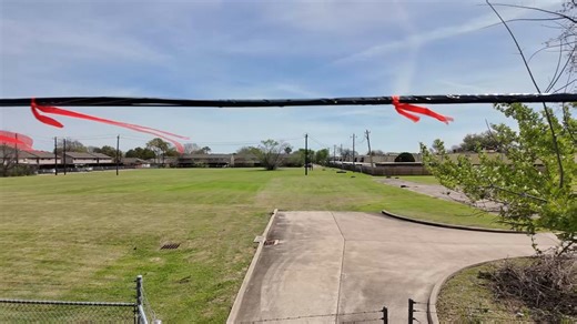 Houston mother demands fix after low-hanging fiber line hits child in Alief