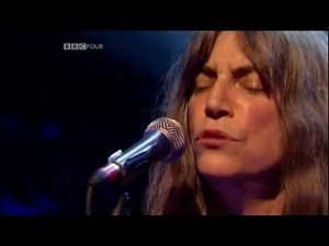 Patti Smith Because The Night Live Jools Holland 2002 w.lyrics