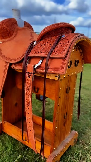 16in Slaton Rancher on a Sam Houston tree is available! $2,875 shipped! 903-705-8488 | Slaton Saddles