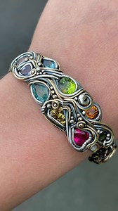 39K views · 450 reactions | The creation process of this fabulous custom bracelet! The client sent me this vibrant array of stones to craft a stunning, one-of-a-kind bracelet around. So delighted to be trusted yet again with such a special project! I’d love to hear your thoughts. 﫶 . . . #wirewrappedjewelry #wirewrapping #jewelryprocess #jewelrytutorial #customjewelry | Autumn Pridgen | Facebook
