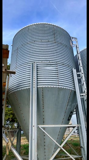 Efficient Corn Bagging System for Deer Hunters and Farmers