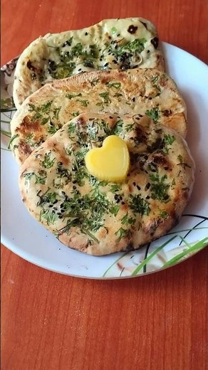 Soft & Fluffy Butter Naan on Tawa | Easy Homemade Recipe 🧈