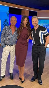We’d recognize Bruno Tonioli’s soft and supple hands anywhere! 😂😜 Thanks for helping us surprise Derek Hough at his day job! ☺️🤫 | Extra