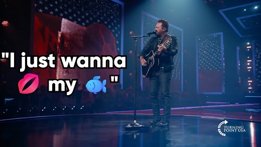 Lee Brice's All-American Halftime Show Performance / I Just Wanna Kiss My Fish | Know Your Meme