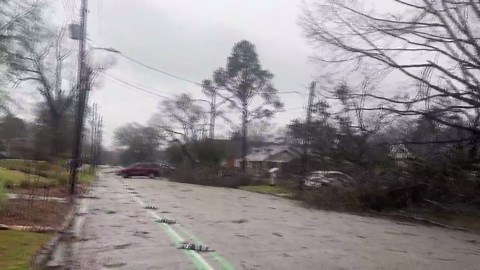 Straight-line winds cause significant damage in Cloverdale