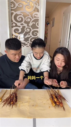 #Funny video #Laughing Flower Xiao Wangling