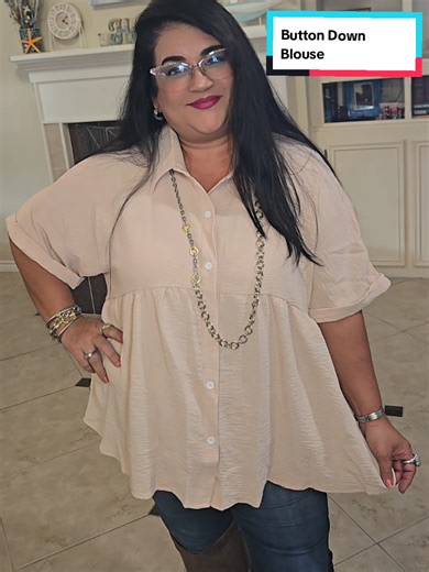 Women's Plus Size Button Down Blouse for the win! #fitoftheday #curvyfashion #plussizefashion #ootd #blouse