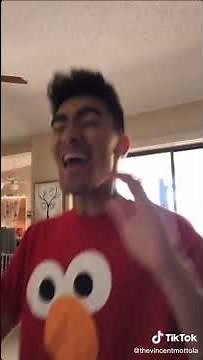 Elmo Plays the Piano