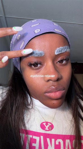 Eyebrow Relaxer Routine for Perfectly Maintained Brows