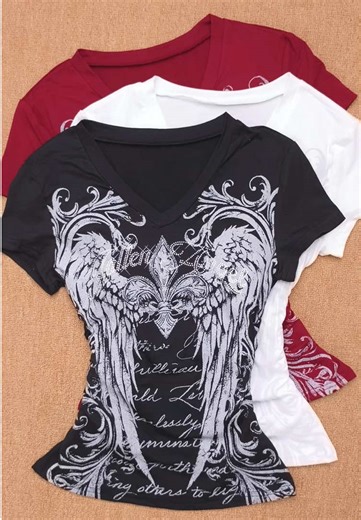 Vintage inspired wing tee 🖤 instant favorite 😎 #y2ktshirt #wingprinttee #vnecktshirt #retrostyle #trendyoutfits #casualfashion #womensfashion #tiktokfashion #streetstyle #summeroutfits #dealforyoudays #tiktokshopcybermonday #tiktokshopblackfriday #fashiondeals #fyp #tiktokshopjumpstartsale