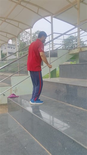 squats with jumping #fitness #coreexercises #coreworkout #motivation