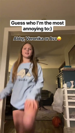 Hehehheh #dance #youtubeshorts #funny #viral #energy #hehe #guess