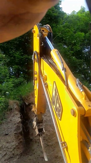 JCB 3CX backhoe loader homemade ripper attachment. BHL