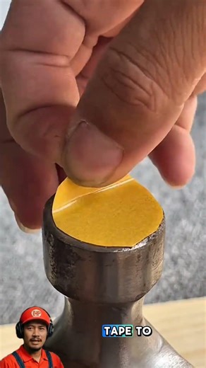 The Genius Way to Hammer Nails Without Ever Smashing Your Thumb #diy #nails