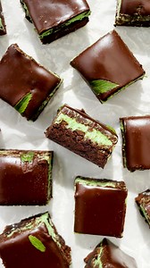 MINT CREAM BROWNIES🌱 COMMENT ‘BROWNIE’ and I’ll DM you the recipe! Follow @thelittleblogofvegan for the best vegan recipes! Happy St Patricks Day to all who celebrate ☘️🍀 Sharing my delicious, rich & chewy brownie, which are topped with a layer of mint chocolate chip cream & ganache! Super easy to make, free from eggs & dairy! You’ll love them! ——> Get the full recipe on my website: thelittleblogofvegan.com Type ‘ mint chocolate brownie’ in the search bar of my site! ☘️ COMMENT ‘mint brownie’ 