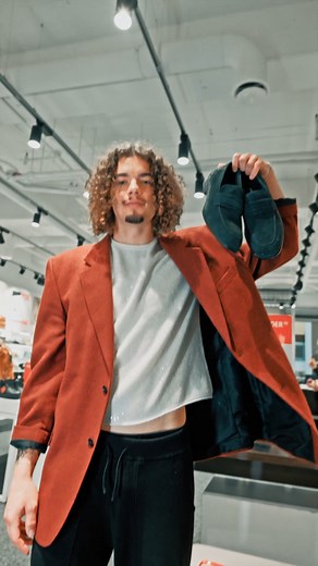 Atrast īsto ir patīkami... Arī meklējot apavus. Jauns veikals Salamander pie mums 2. stāvā. Apģērba komplekti: Žakete: Northern Grip Bikses: H&M Tops: Mango Apavi: Salamander | Galerija Centrs