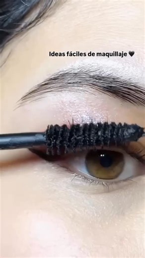 CHARUUU🎀 on Instagram: "2min eyeshadow look 👀 ♥️ . . . (Eyeshadow,eyeshadow look,eye makeup,eyeshadow hack,2min eyeshadow hack,makeup,ugc,ugccreator,eye look,fyp,comment,like,share,foryoupage,makeupvideos) #eyeshadowhack #fyp #followformorereels♥️ #share #trending"