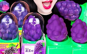 Jane ASMR WINTER GRAPE ICE CREAM EATING