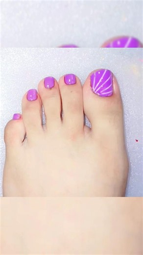 easy nail art tutorial for toe💜✨ #naildesigns #nailart #simplenails #youtubeshorts #ytshorts #shorts